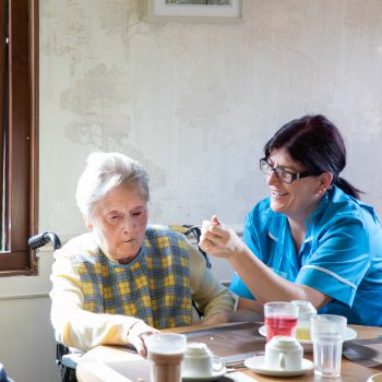 care home dining room 11